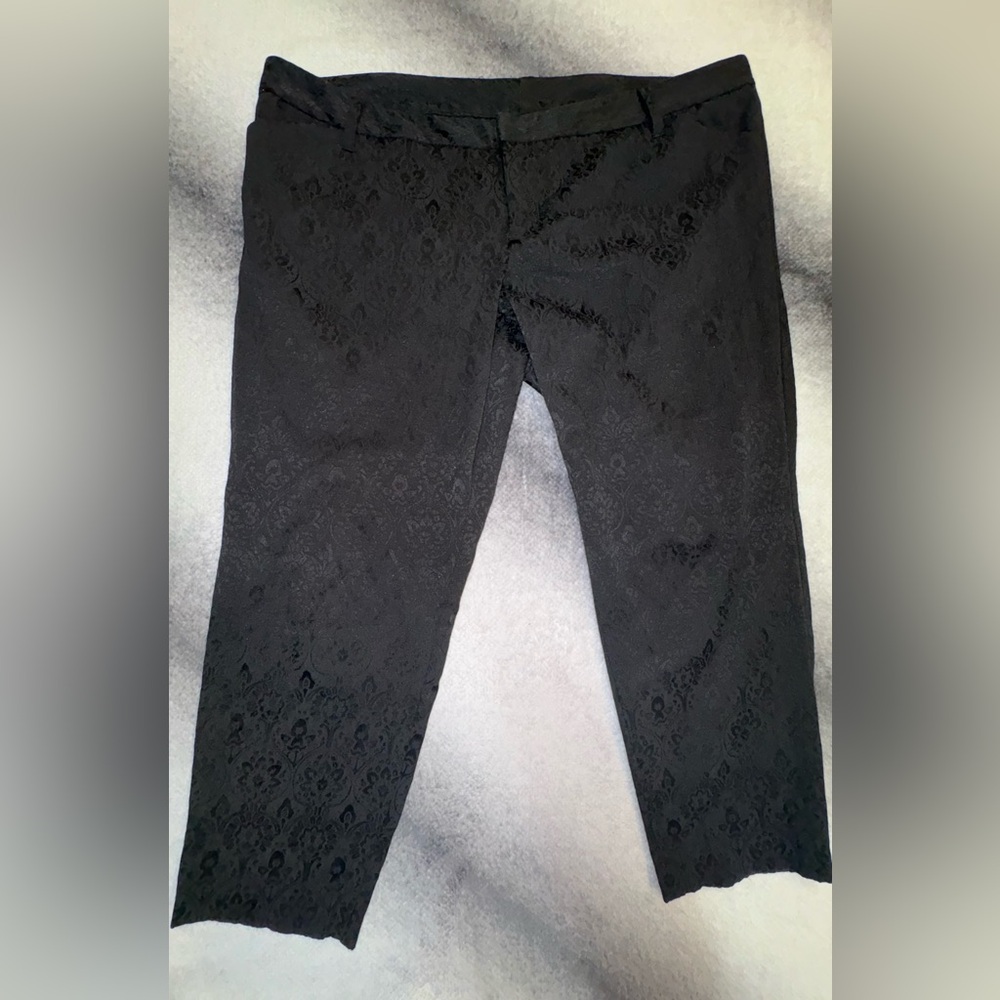 Old Navy Black Jacquard Pixie Cropped Classic Plu… - image 3